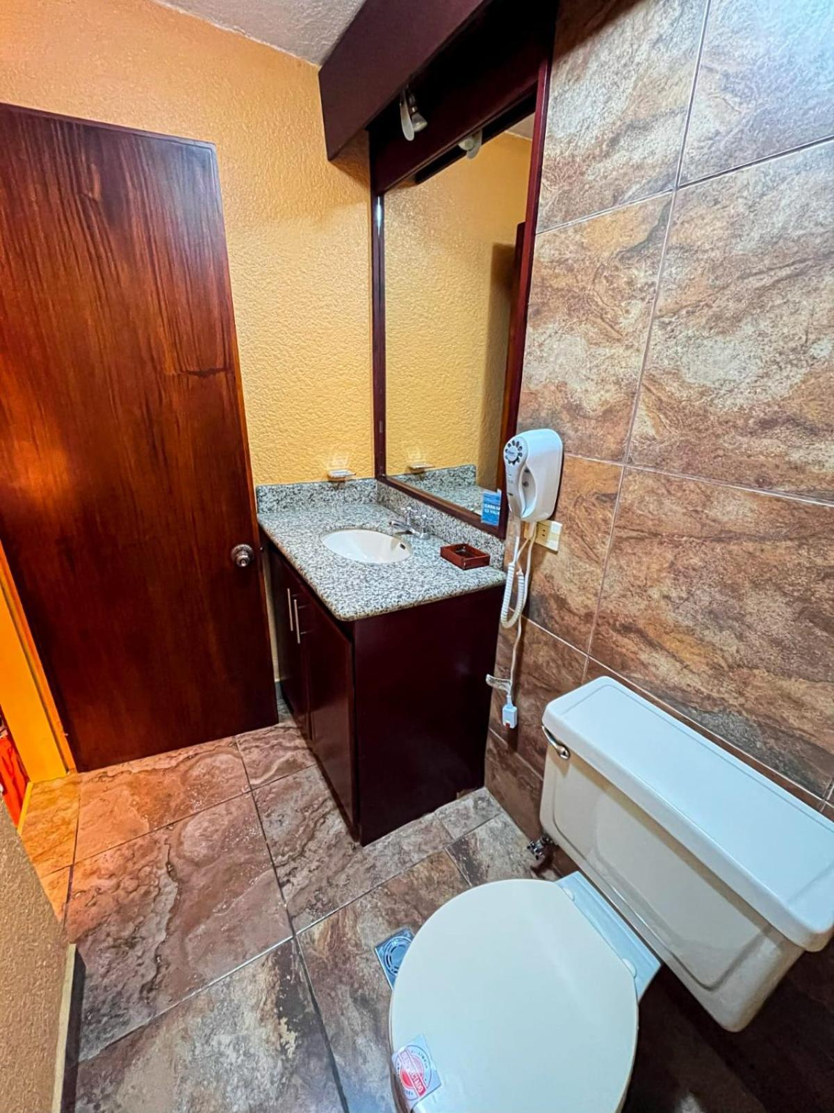 Hotel Rodelu ラタクンガ エクステリア 写真